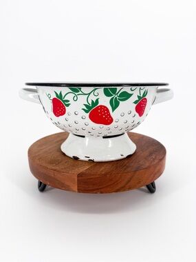 Vintage 1983 Teleflora Enamelware Colander Strawberry Motif Footed Strainer